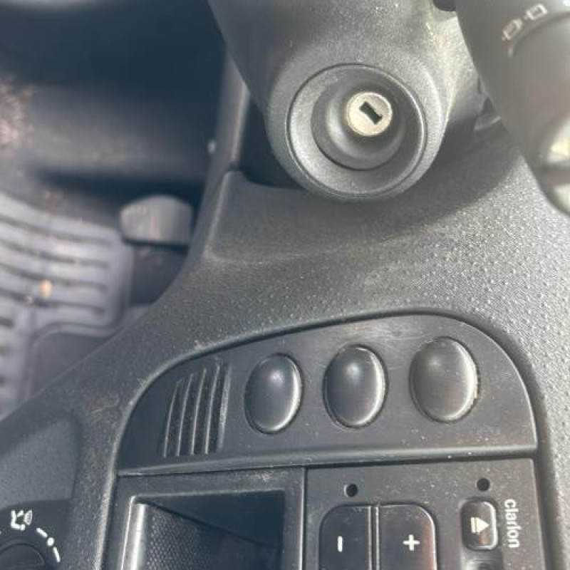 Custode arriere droit CITROEN C2 Photo n°17