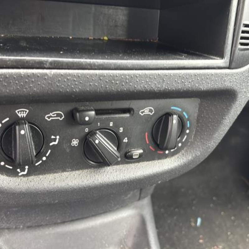 Custode arriere droit CITROEN C2 Photo n°13