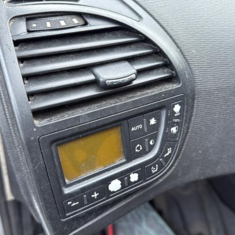 Feu arriere principal gauche (feux) CITROEN C4 PICASSO 1 Photo n°17