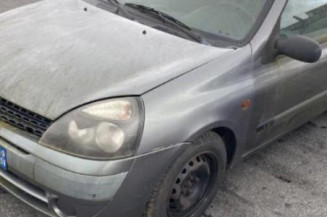 Custode arriere droit RENAULT CLIO 2