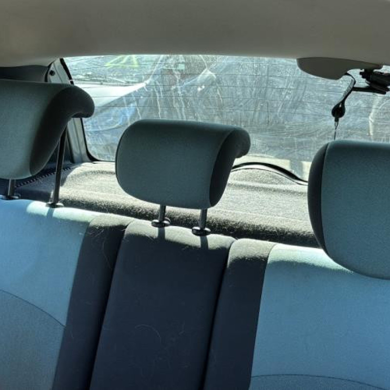 Custode arriere droit RENAULT CLIO 2 Photo n°10