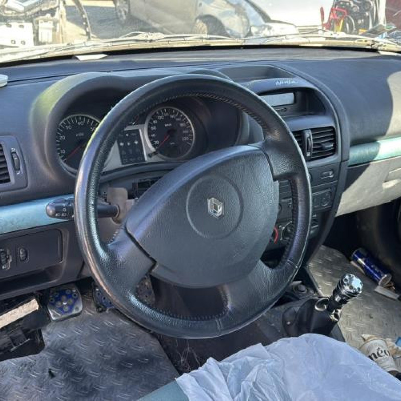 Custode arriere droit RENAULT CLIO 2 Photo n°12