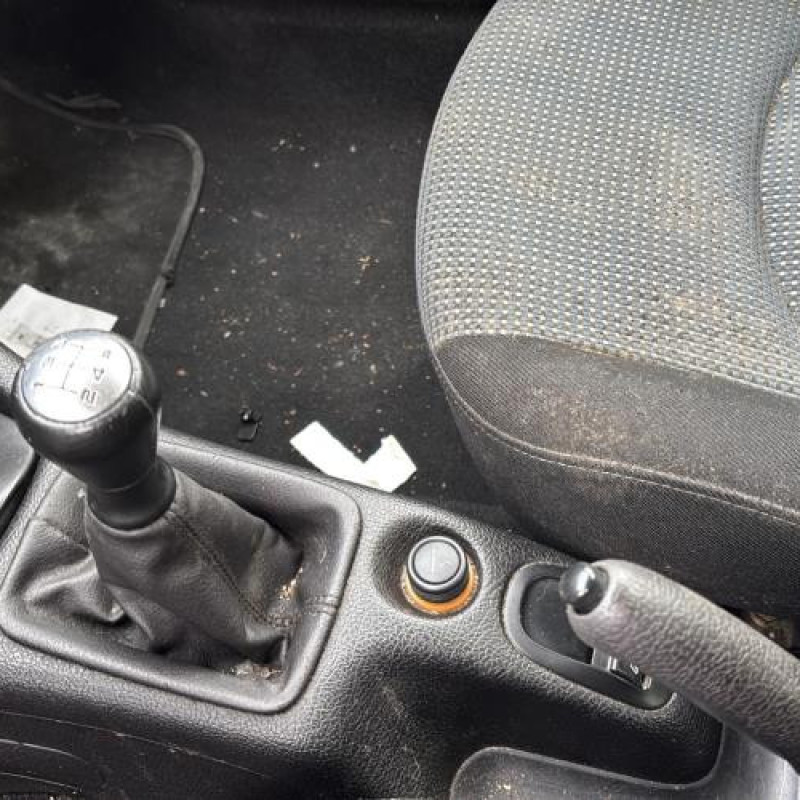 Levier de vitesses PEUGEOT 206 Photo n°17