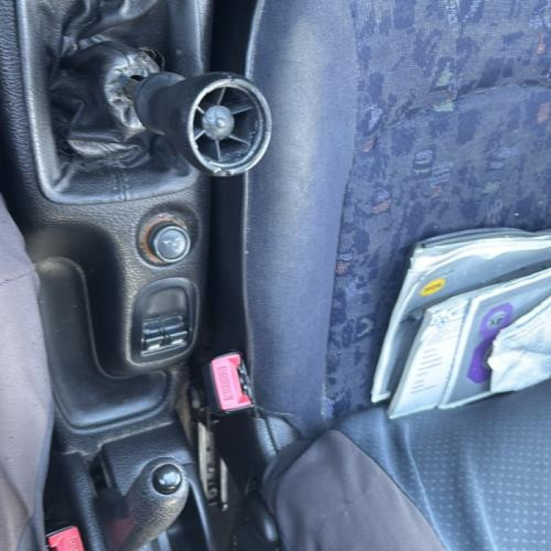 Levier de vitesses PEUGEOT 206 Photo n°18