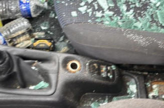 Levier de vitesses PEUGEOT 206