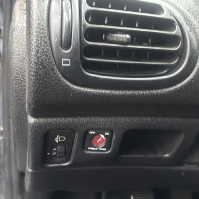 Face avant PEUGEOT 206 Photo n°14