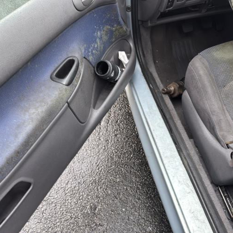 Face avant PEUGEOT 206 Photo n°9