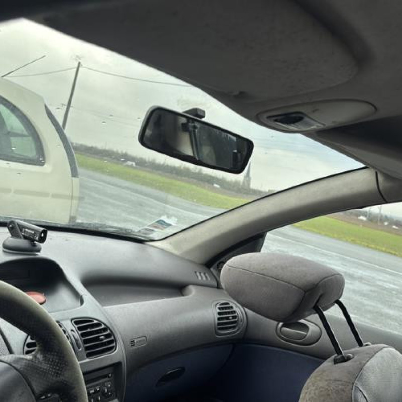 Face avant PEUGEOT 206 Photo n°13