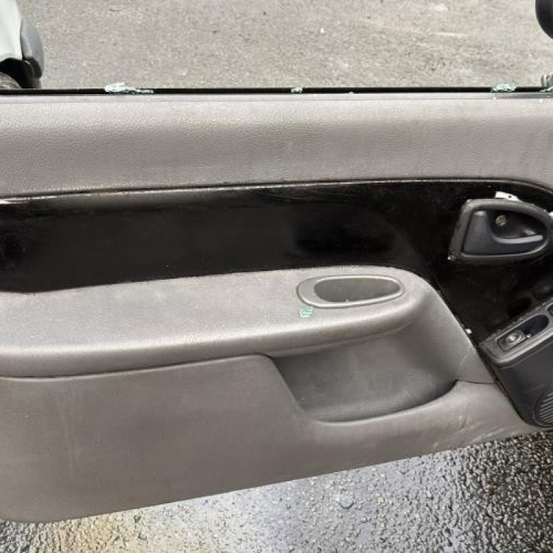 Custode arriere gauche RENAULT CLIO 2 Photo n°10