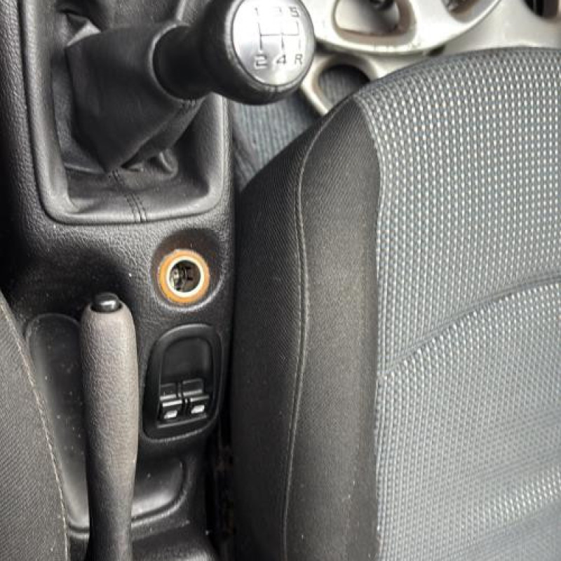 Levier de vitesses PEUGEOT 206 Photo n°18