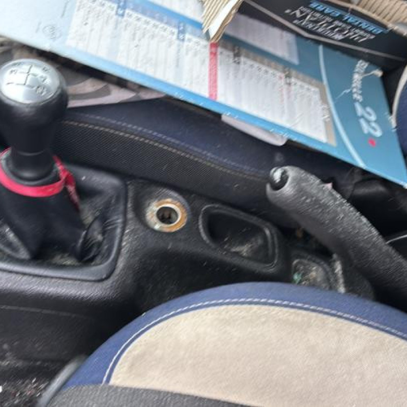 Levier de vitesses PEUGEOT 206 Photo n°19