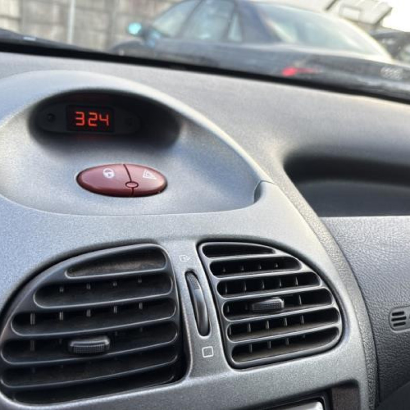 Levier de vitesses PEUGEOT 206 Photo n°19