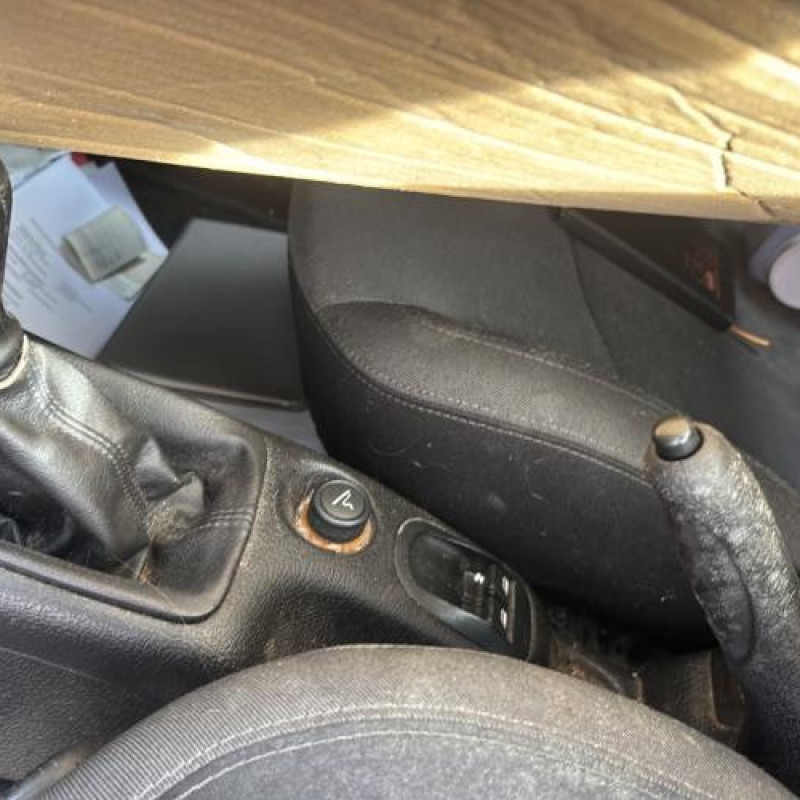 Levier de vitesses PEUGEOT 206 Photo n°20