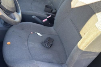 Custode arriere droit RENAULT CLIO 2