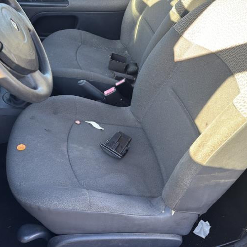 Custode arriere droit RENAULT CLIO 2 Photo n°12