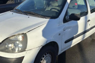 Custode arriere gauche RENAULT CLIO 2 Photo n°1