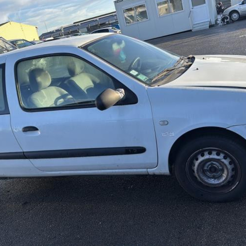 Custode arriere gauche RENAULT CLIO 2 Photo n°4