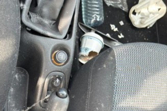 Levier de vitesses PEUGEOT 206