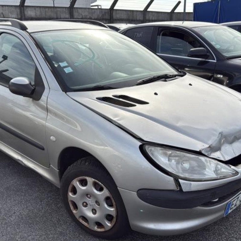 Face avant PEUGEOT 206 Photo n°2