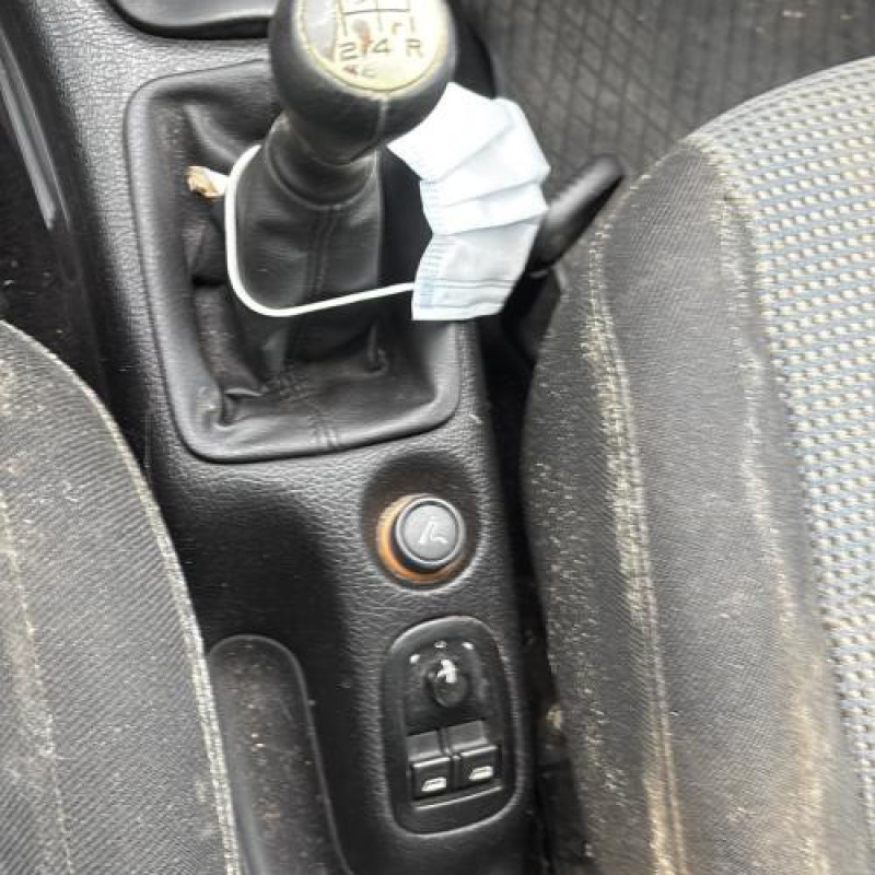 Levier de vitesses PEUGEOT 206 Photo n°15
