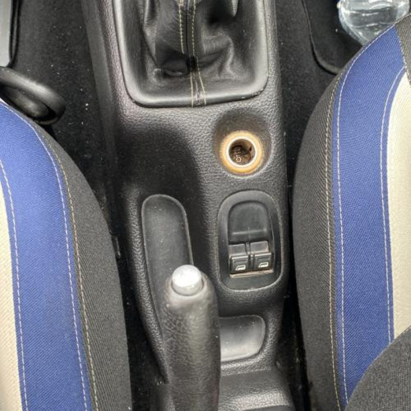 Levier de vitesses PEUGEOT 206 Photo n°18
