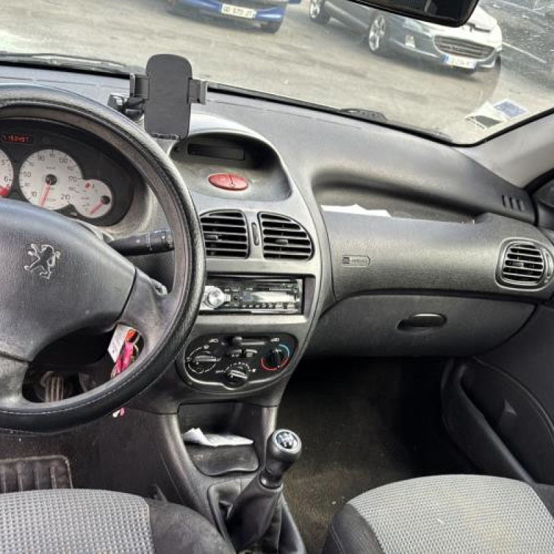 Face avant PEUGEOT 206 Photo n°13