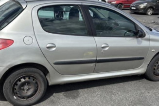 Levier de vitesses PEUGEOT 206