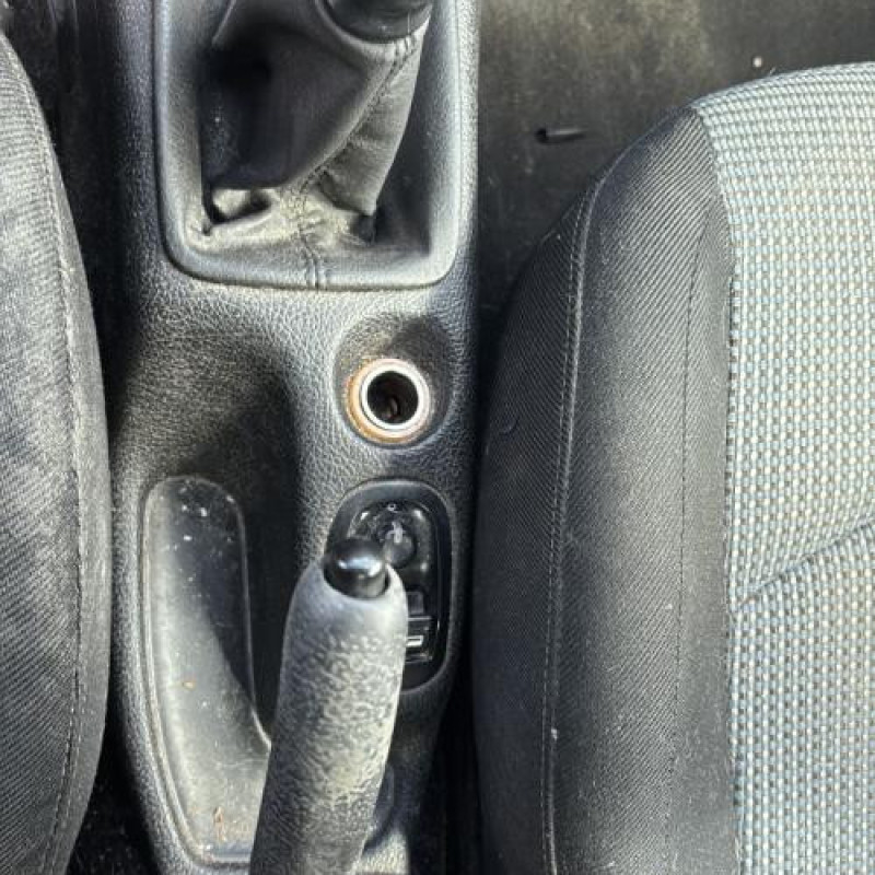 Levier de vitesses PEUGEOT 206 Photo n°15