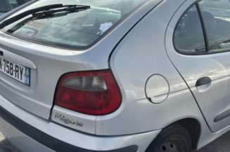 Malle/Hayon arriere RENAULT MEGANE 1