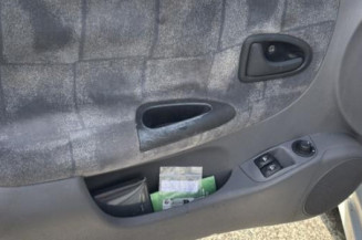 Feu arriere stop central RENAULT MEGANE 1