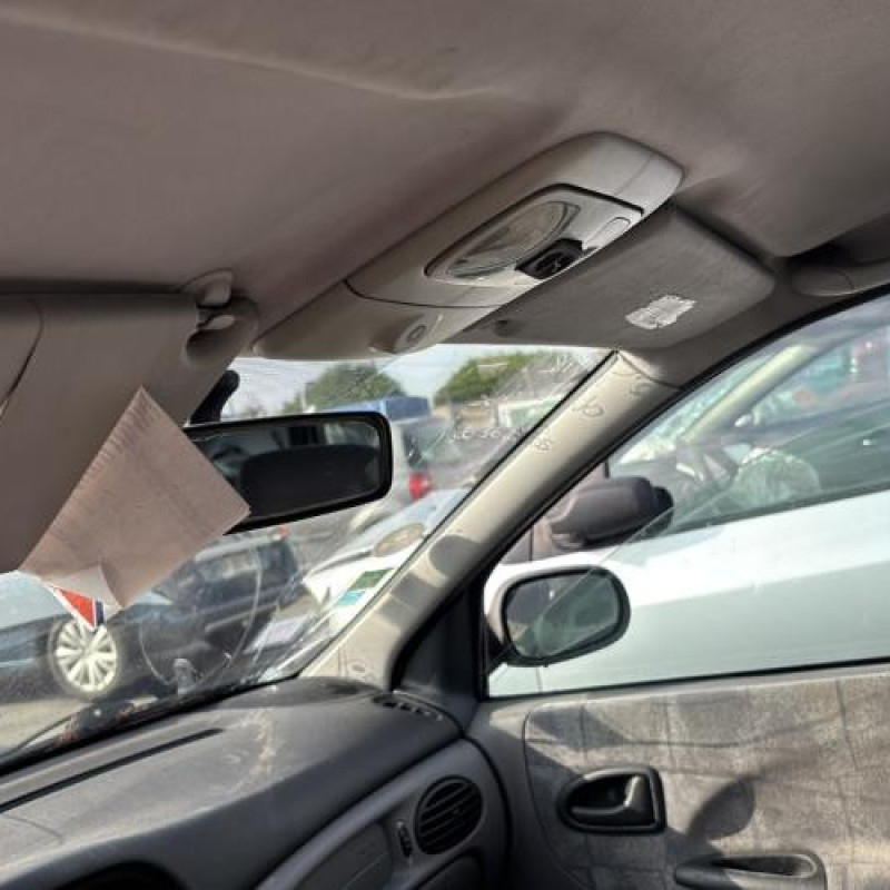 Feu arriere stop central RENAULT MEGANE 1 Photo n°12