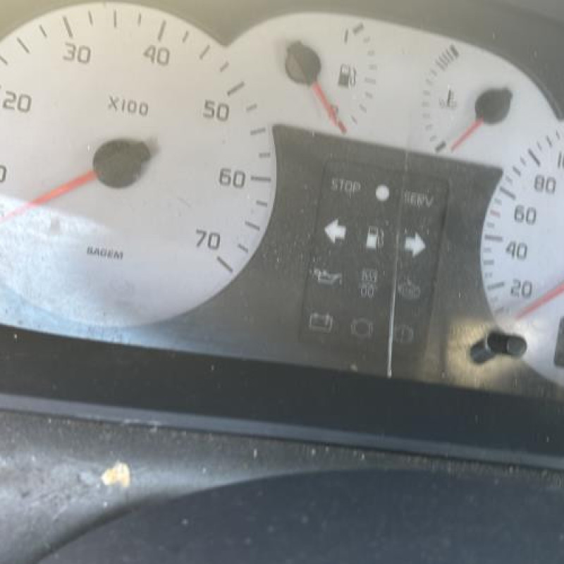 Compteur RENAULT MEGANE 1 Photo n°15