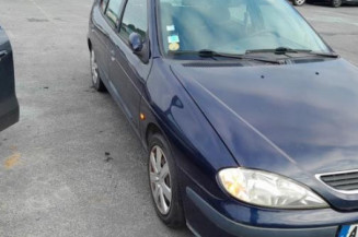 Feu arriere stop central RENAULT MEGANE 1