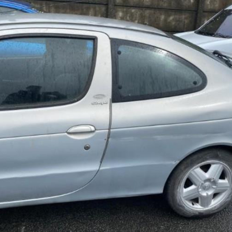 Compteur RENAULT MEGANE 1 Photo n°6