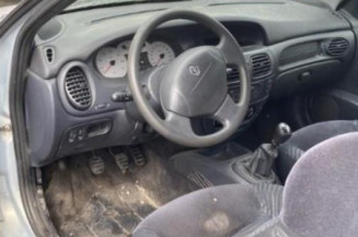 Compteur RENAULT MEGANE 1