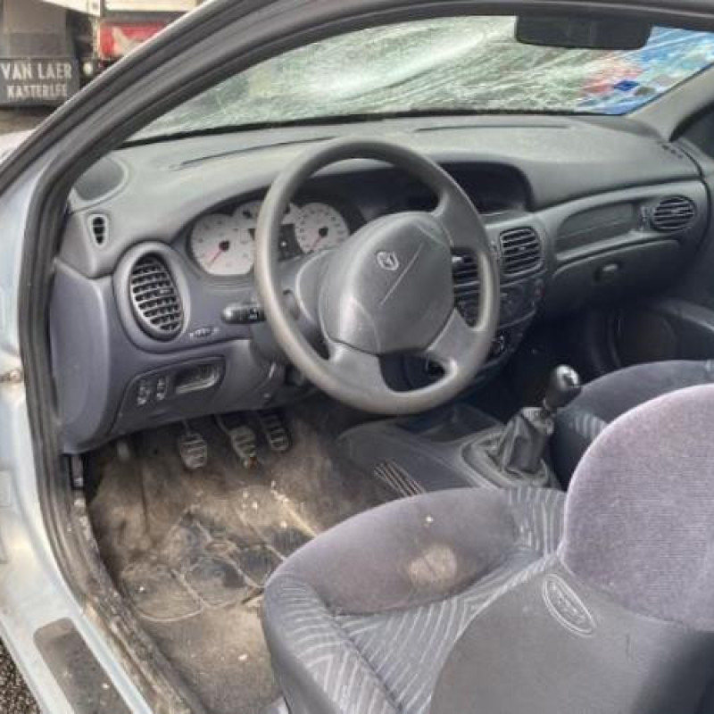 Compteur RENAULT MEGANE 1 Photo n°12