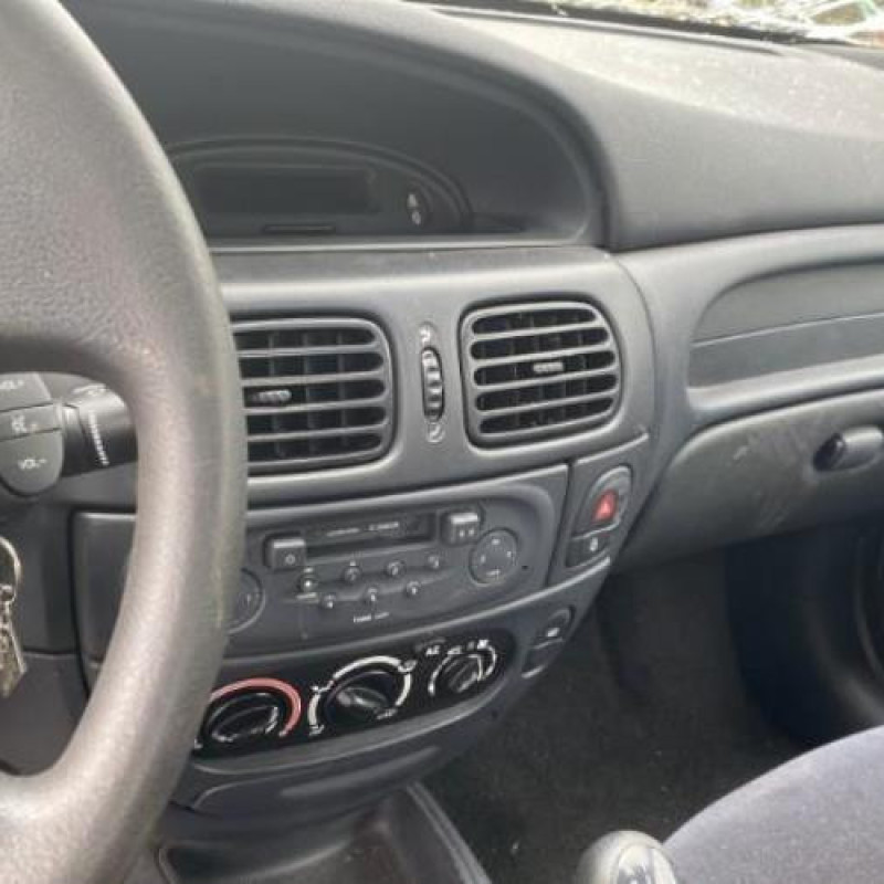 Compteur RENAULT MEGANE 1 Photo n°16