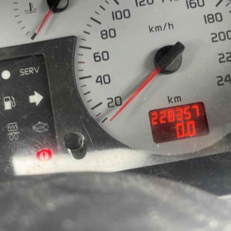 Compteur RENAULT MEGANE 1 Photo n°17