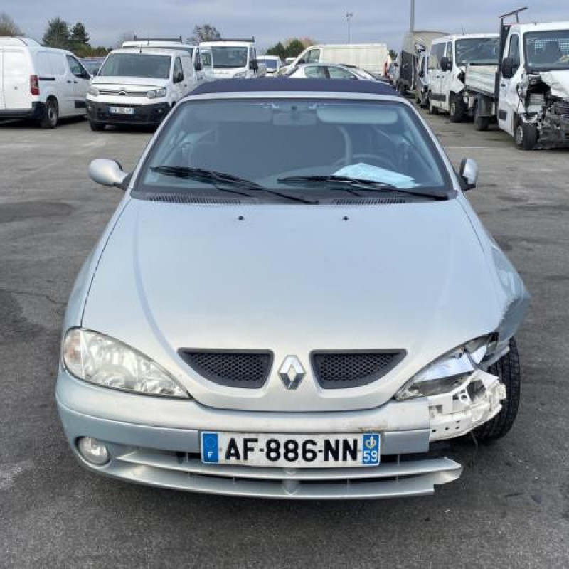 Compteur RENAULT MEGANE 1 Photo n°6