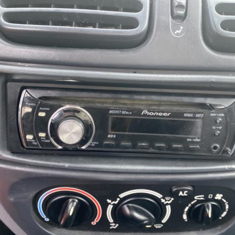 Compteur RENAULT MEGANE 1 Photo n°9