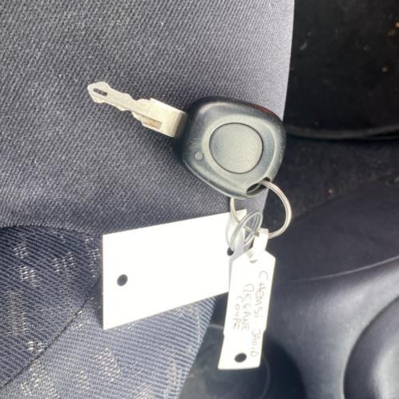 Compteur RENAULT MEGANE 1 Photo n°10