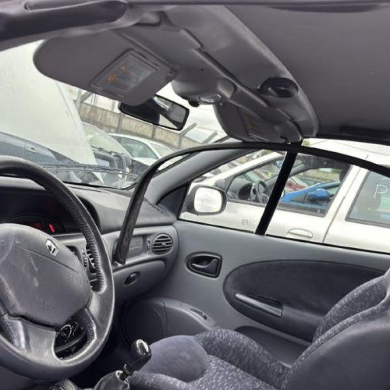 Compteur RENAULT MEGANE 1 Photo n°18