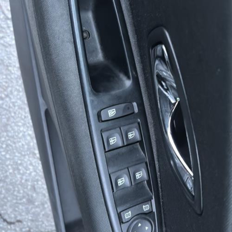 Reservoir essence RENAULT MEGANE 3 Photo n°10