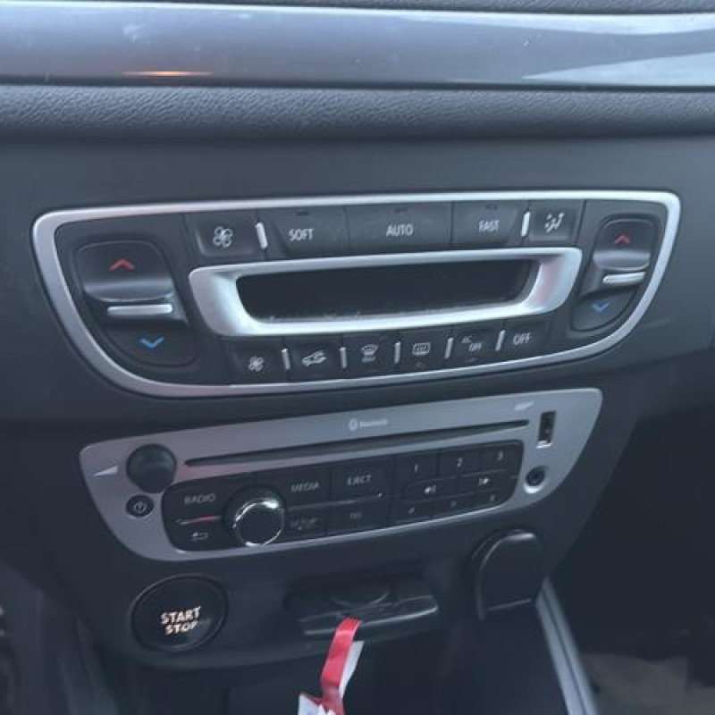 Reservoir essence RENAULT MEGANE 3 Photo n°18