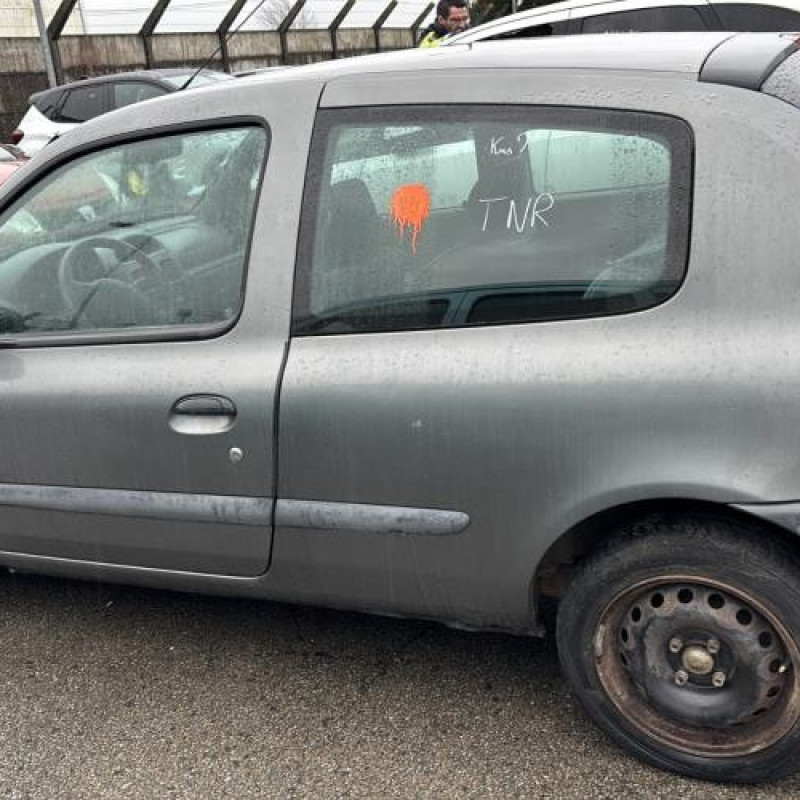 Tambour arriere droit RENAULT CLIO 2 Photo n°8