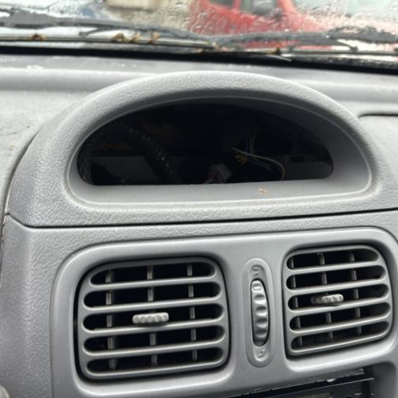 Tambour arriere gauche RENAULT CLIO 2 Photo n°17