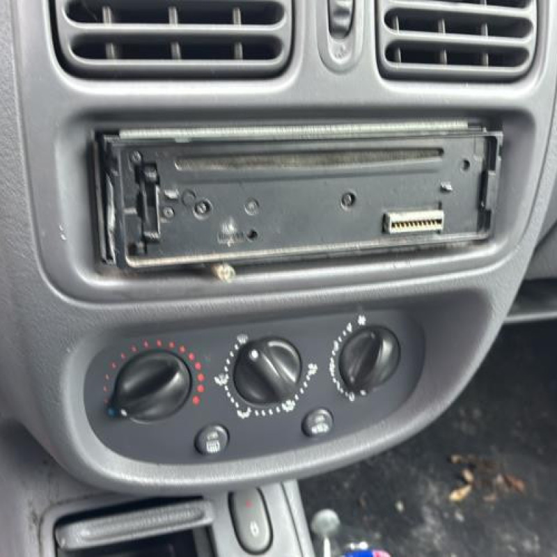 Tambour arriere gauche RENAULT CLIO 2 Photo n°18