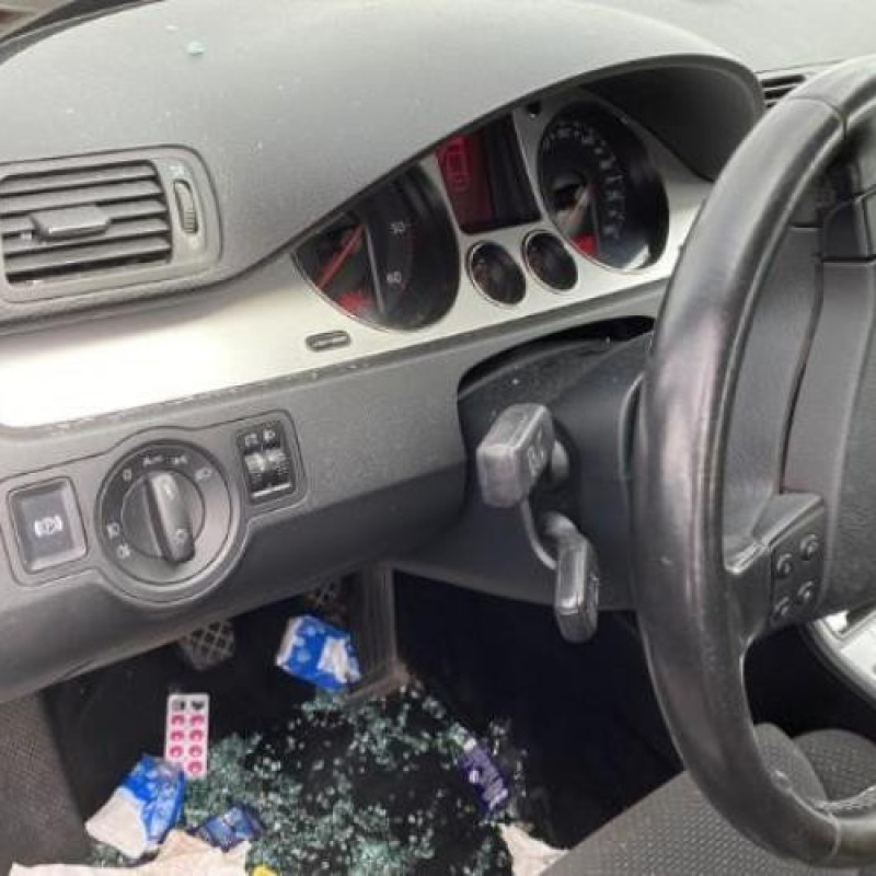 Pedale d'accelerateur VOLKSWAGEN PASSAT 5 Photo n°9