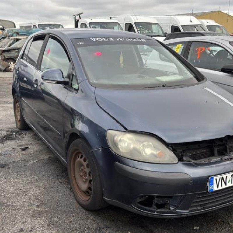 Feu arriere principal droit (feux) VOLKSWAGEN GOLF PLUS Photo n°2