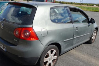 Reservoir essence VOLKSWAGEN GOLF 5